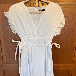 ZARA WHITE MINI DRESS SIZE XS
